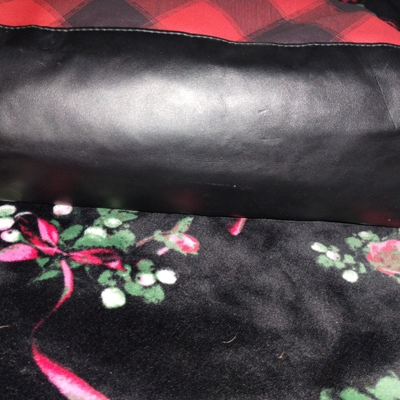 Victoria Secret Red ♥️ and black 🖤 checkered tote **new** - Picture 4 of 10